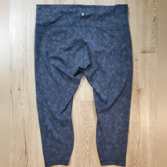 Lululemon leggings SKU842 - Picture 3 of 4